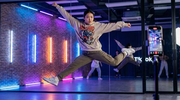 每日大赛舞蹈视频